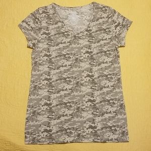 SOG Women's Small Camo SS T-shirt
